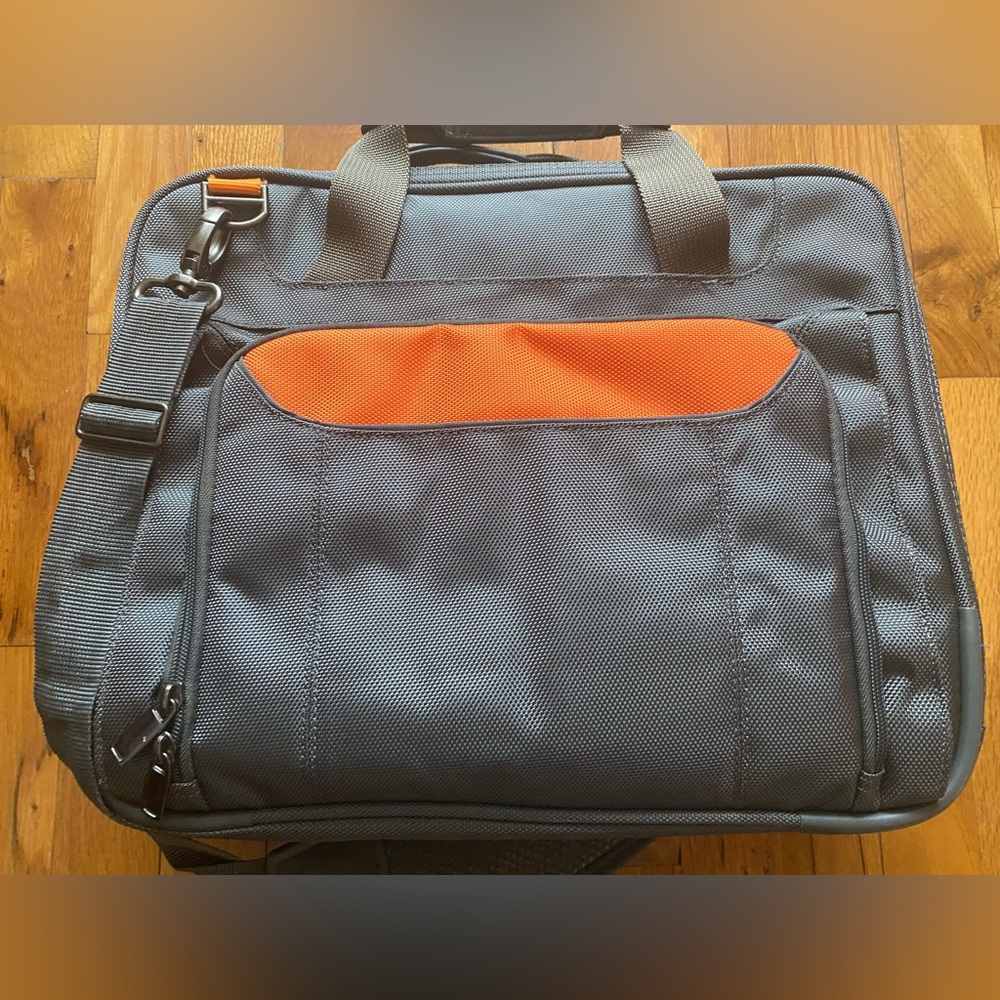 Targus - Laptop Bag/Briefcase (Grey, Orange).